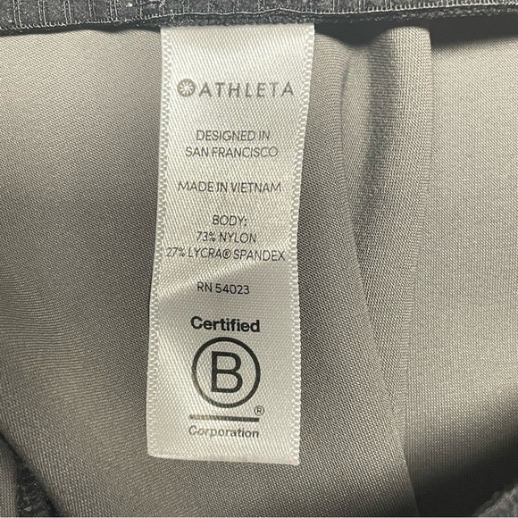 Athleta Mercurial Crop Flare Pant Size Small Olive Green - Picture 11 of 14